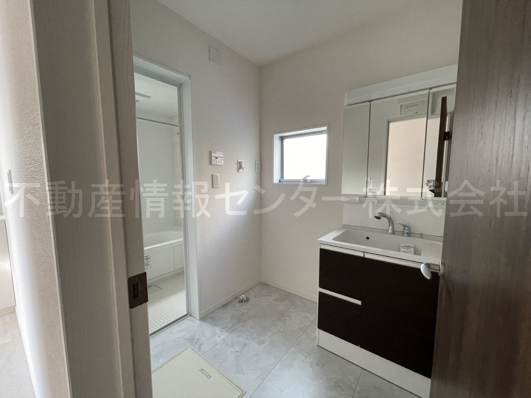 拡大してご覧になれます